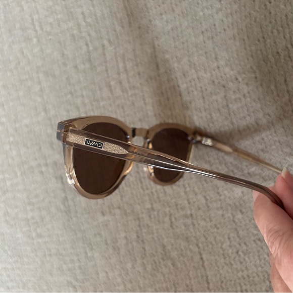 WearMe Pro Tate Sunglasses - Picture 5 of 7